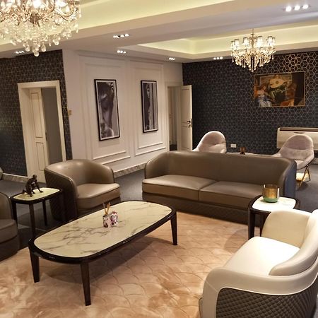 Sujimoto Residences Macdonald Lagos Buitenkant foto