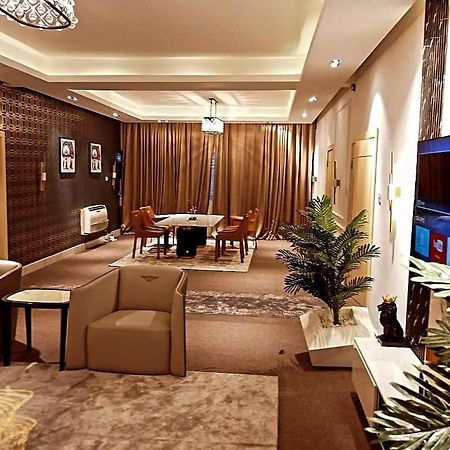 Sujimoto Residences Macdonald Lagos Buitenkant foto