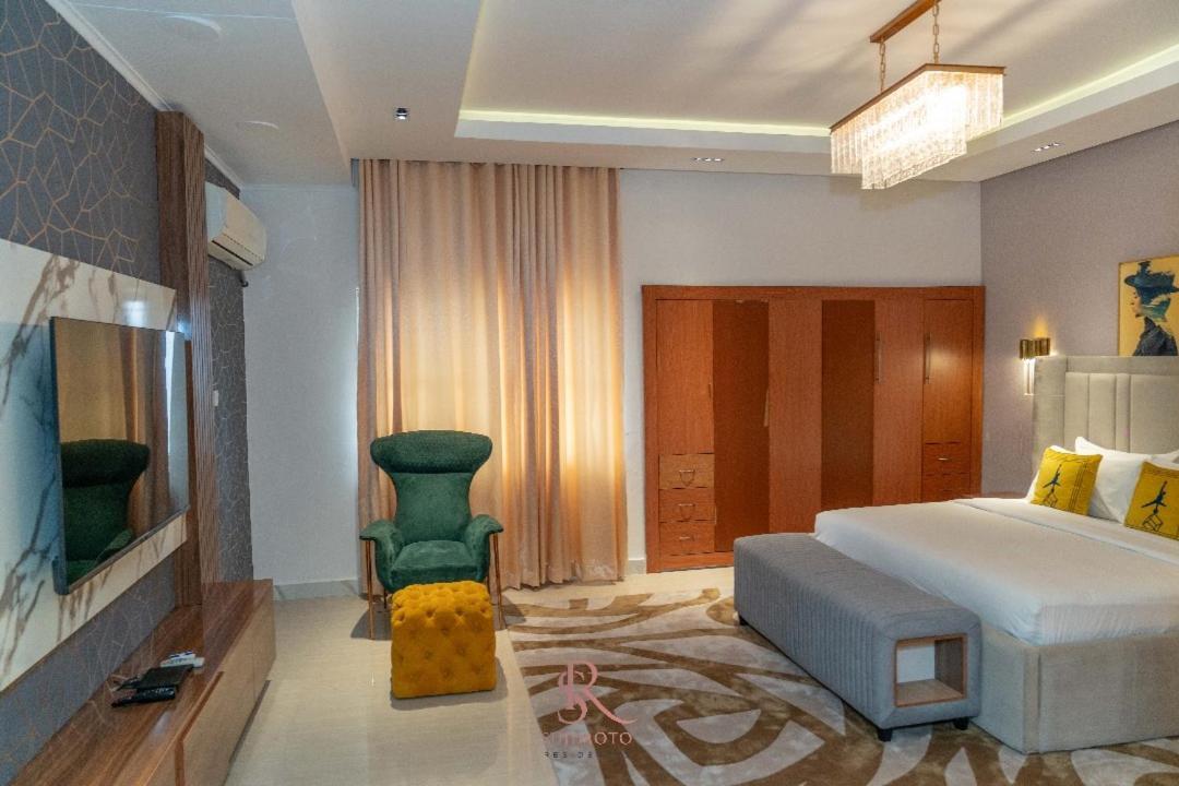 Sujimoto Residences Macdonald Lagos Buitenkant foto