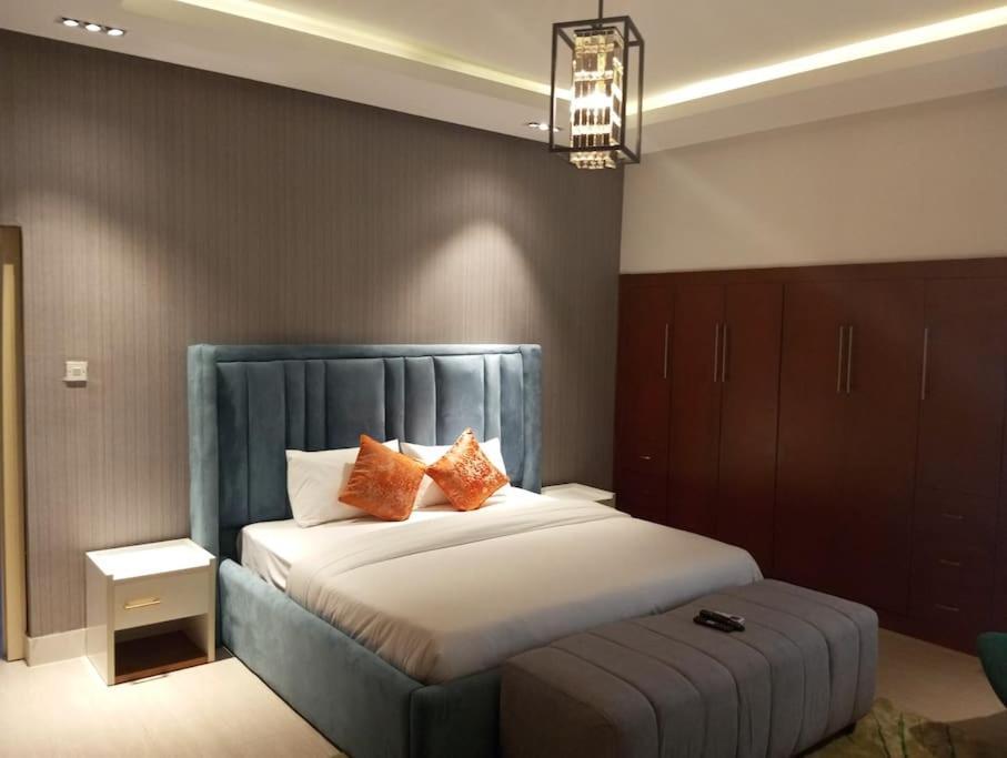Sujimoto Residences Macdonald Lagos Buitenkant foto