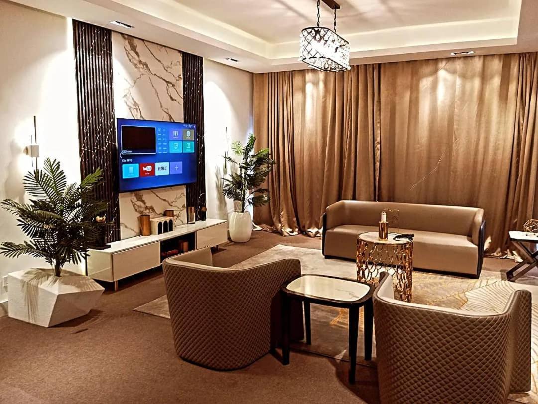 Sujimoto Residences Macdonald Lagos Buitenkant foto