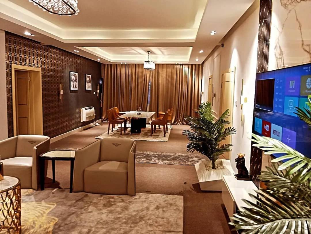 Sujimoto Residences Macdonald Lagos Buitenkant foto