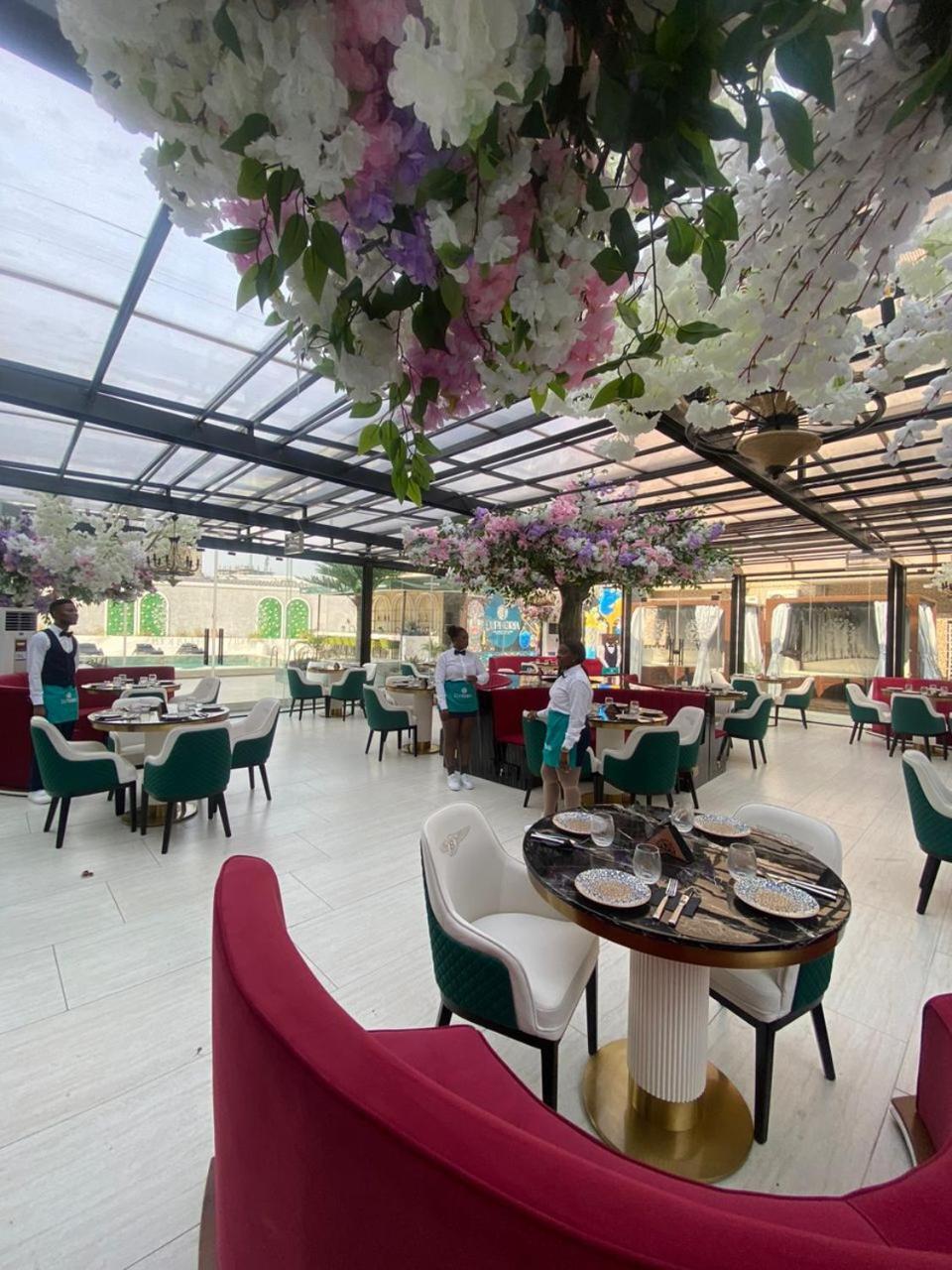 Sujimoto Residences Macdonald Lagos Buitenkant foto