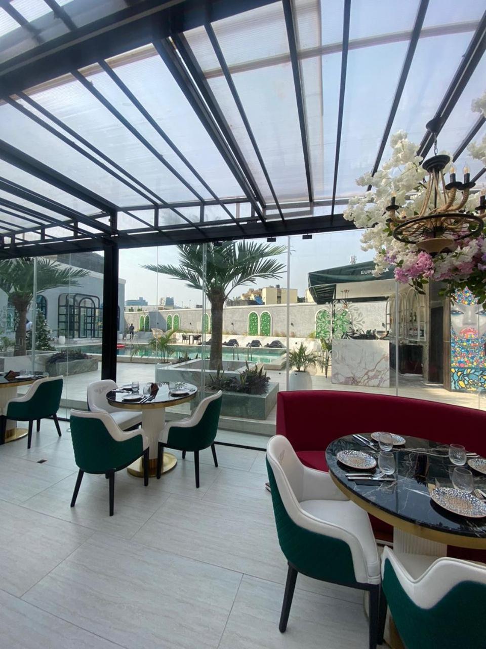 Sujimoto Residences Macdonald Lagos Buitenkant foto