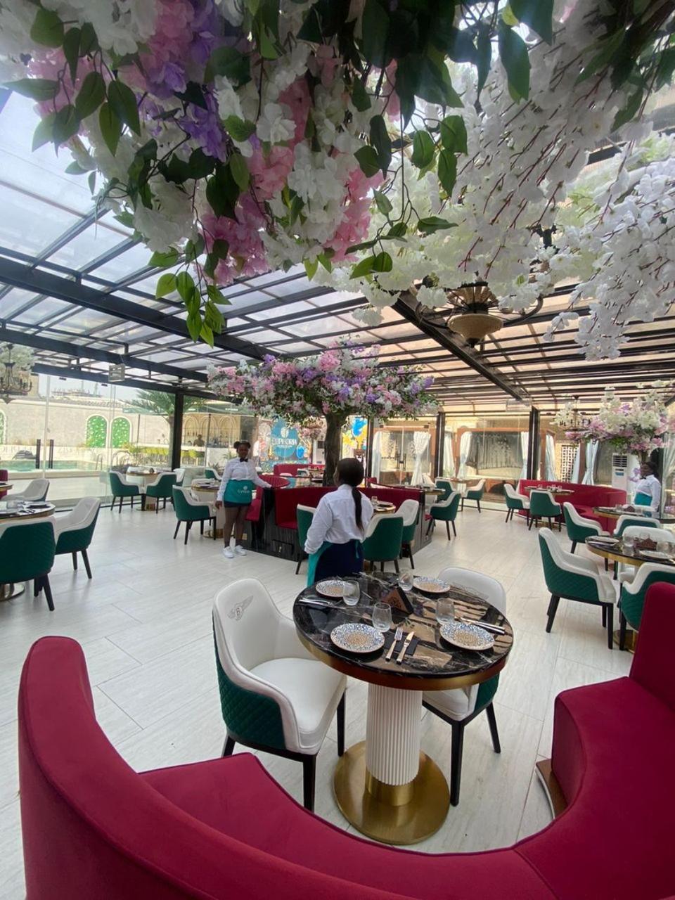 Sujimoto Residences Macdonald Lagos Buitenkant foto