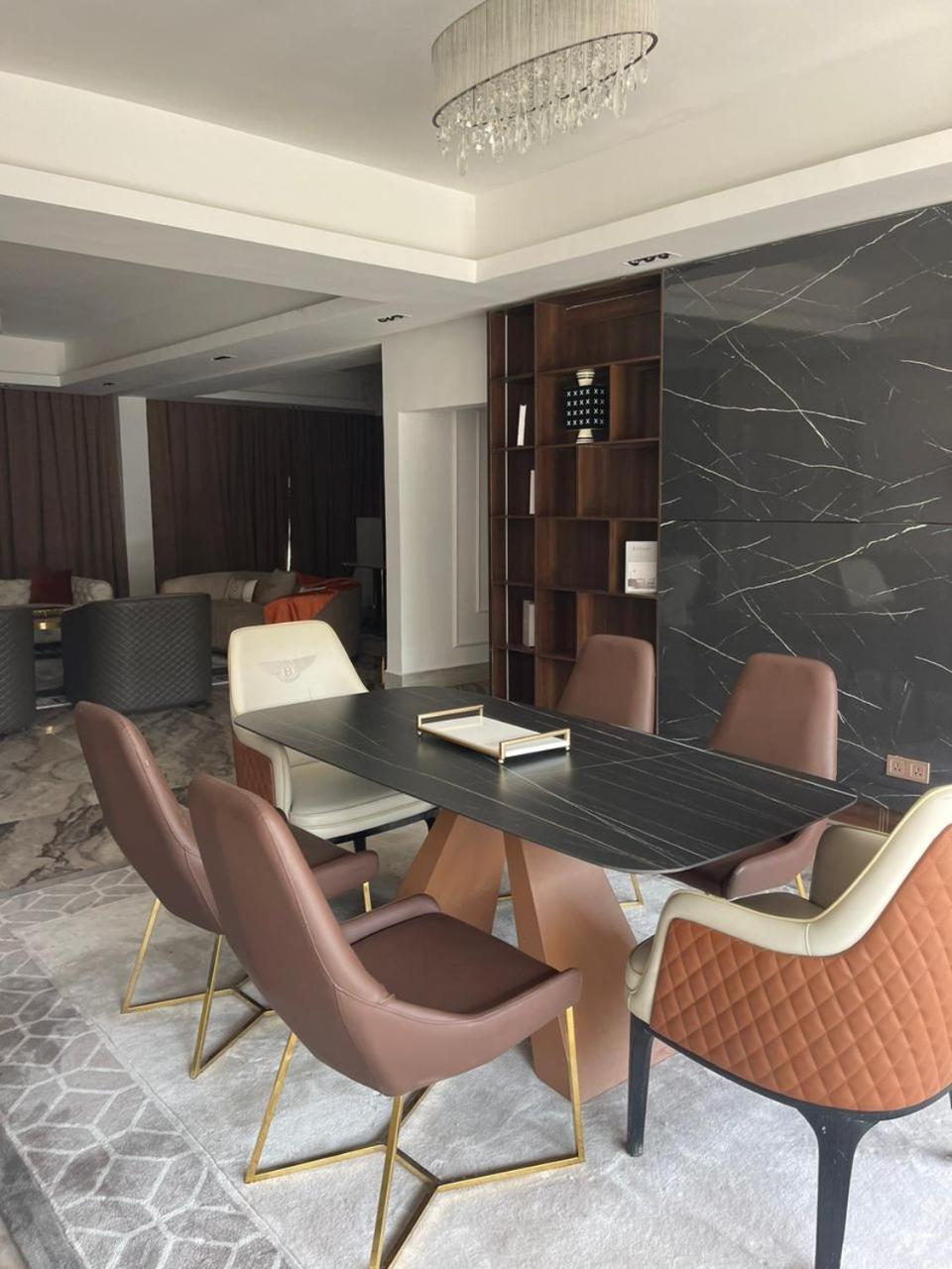 Sujimoto Residences Macdonald Lagos Buitenkant foto