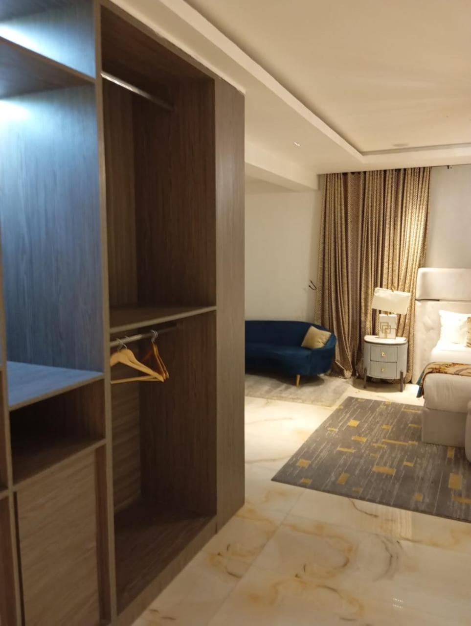 Sujimoto Residences Macdonald Lagos Buitenkant foto