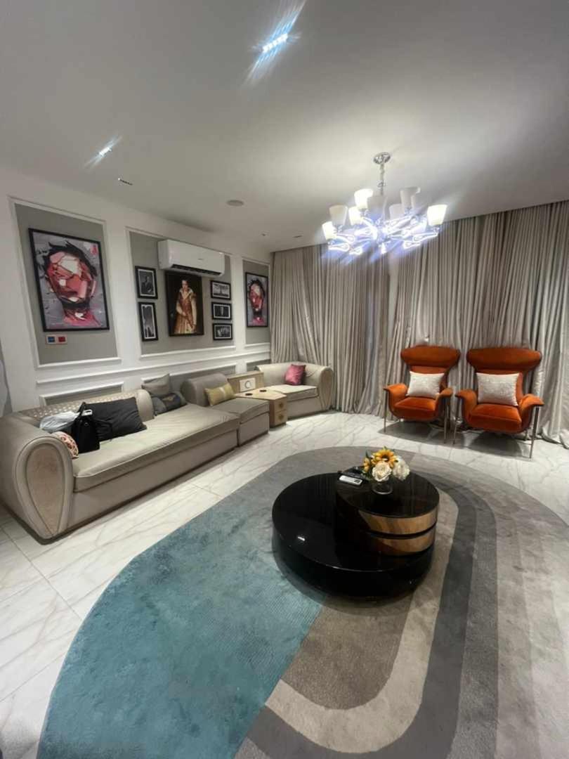 Sujimoto Residences Macdonald Lagos Buitenkant foto