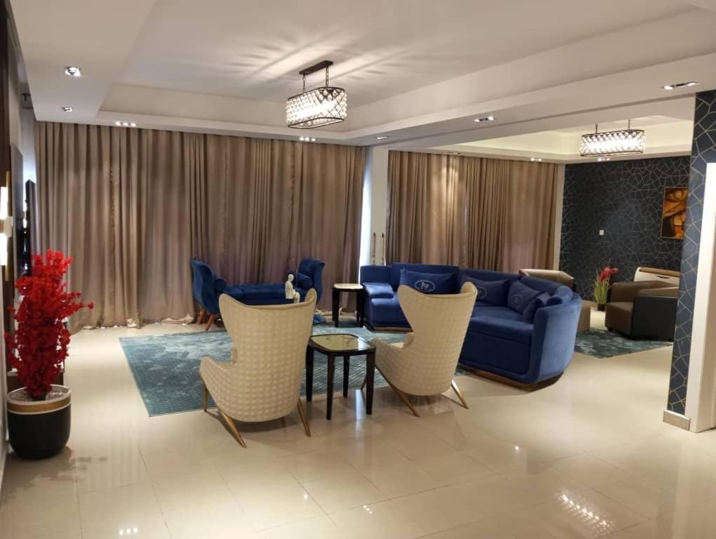 Sujimoto Residences Macdonald Lagos Buitenkant foto