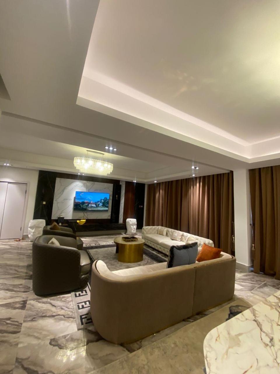 Sujimoto Residences Macdonald Lagos Buitenkant foto